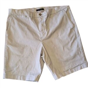Tommy Hilfiger Classic Breezy Blue Flat Front Casual Khaki Shorts Size 36